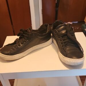Madrid Men's Black Casual Sneakers size 41